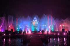 Pertunjukan air mancur Purwakarta jaring ribuan wisatawan